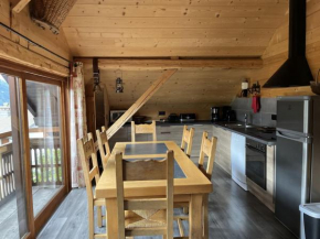 Appartement Lumineux 3 Pièces avec Balcon, Parking, et Équipements Famille à Châtel - FR-1-676-46